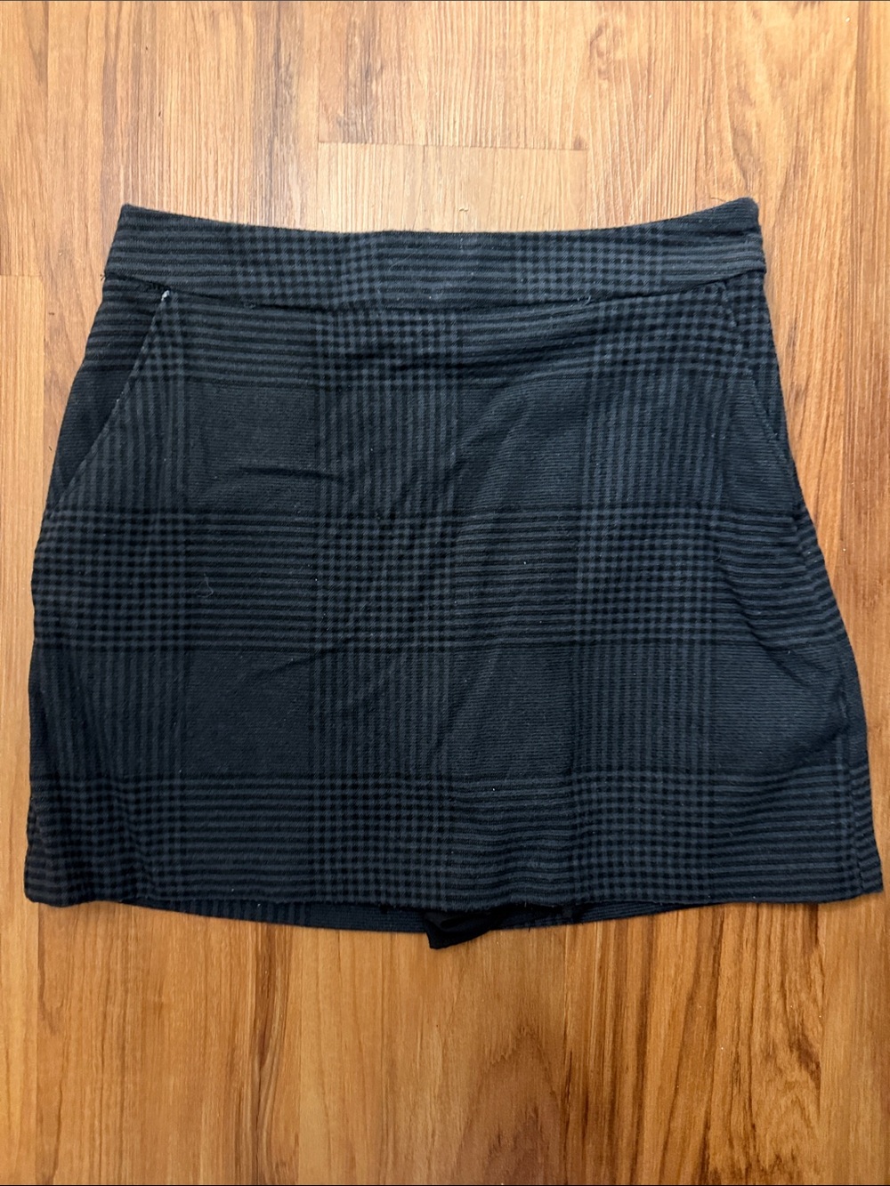 WOMENS ABERCROMBIE PLAID MINI SKORT